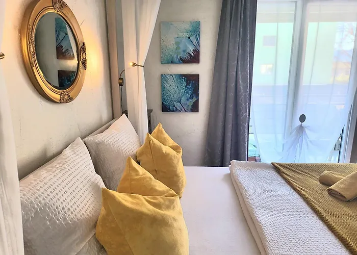 Lejlighed Traumhaftes In Nur 200m Vom Maggiore Entfernt