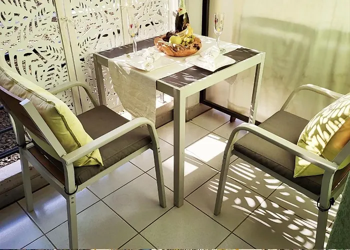 Lägenhet Traumhaftes In Nur 200m Vom Maggiore Entfernt *